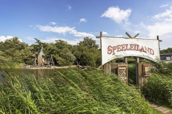 C99b Met Prive Gelegen Tuin Aan Het Water Parque de Campismo *