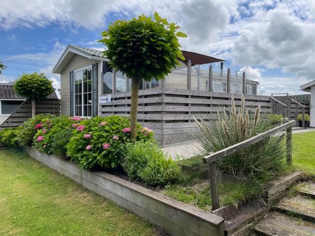 C99b Met Prive Gelegen Tuin Aan Het Water