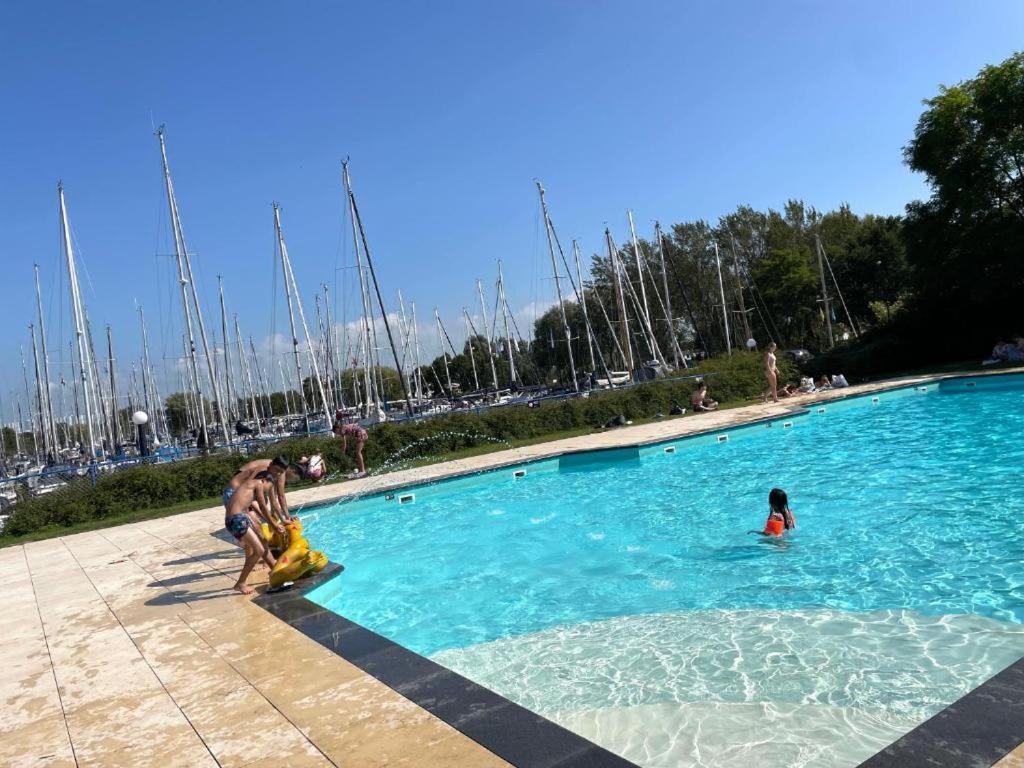 C99b Met Prive Gelegen Tuin Aan Het Water