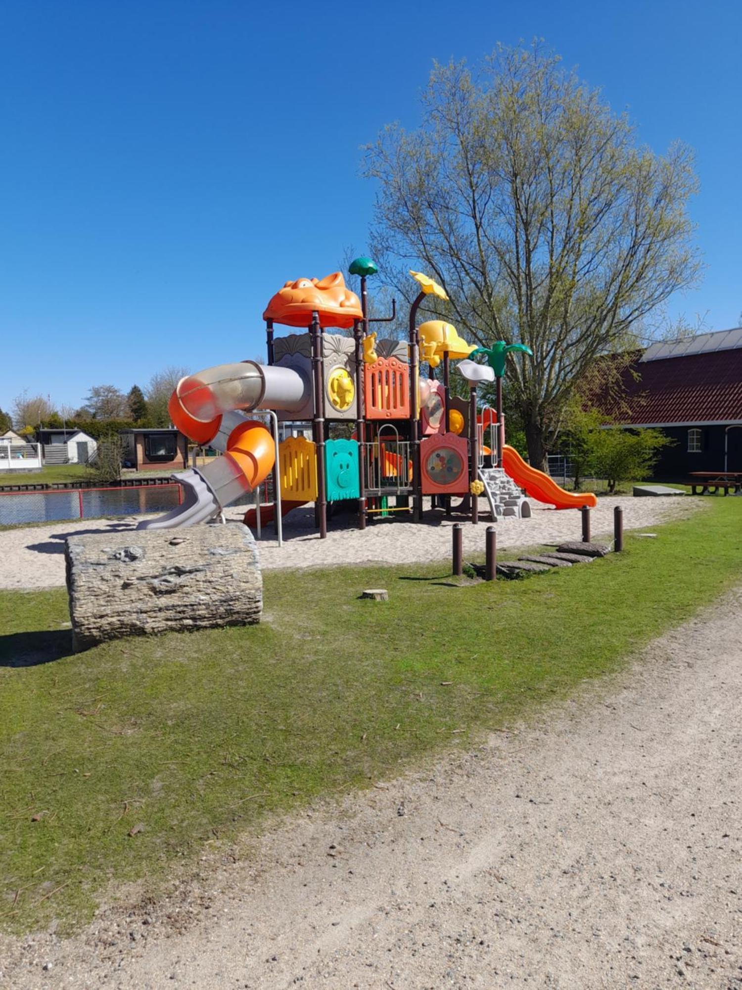 C99b Met Prive Gelegen Tuin Aan Het Water Makkum