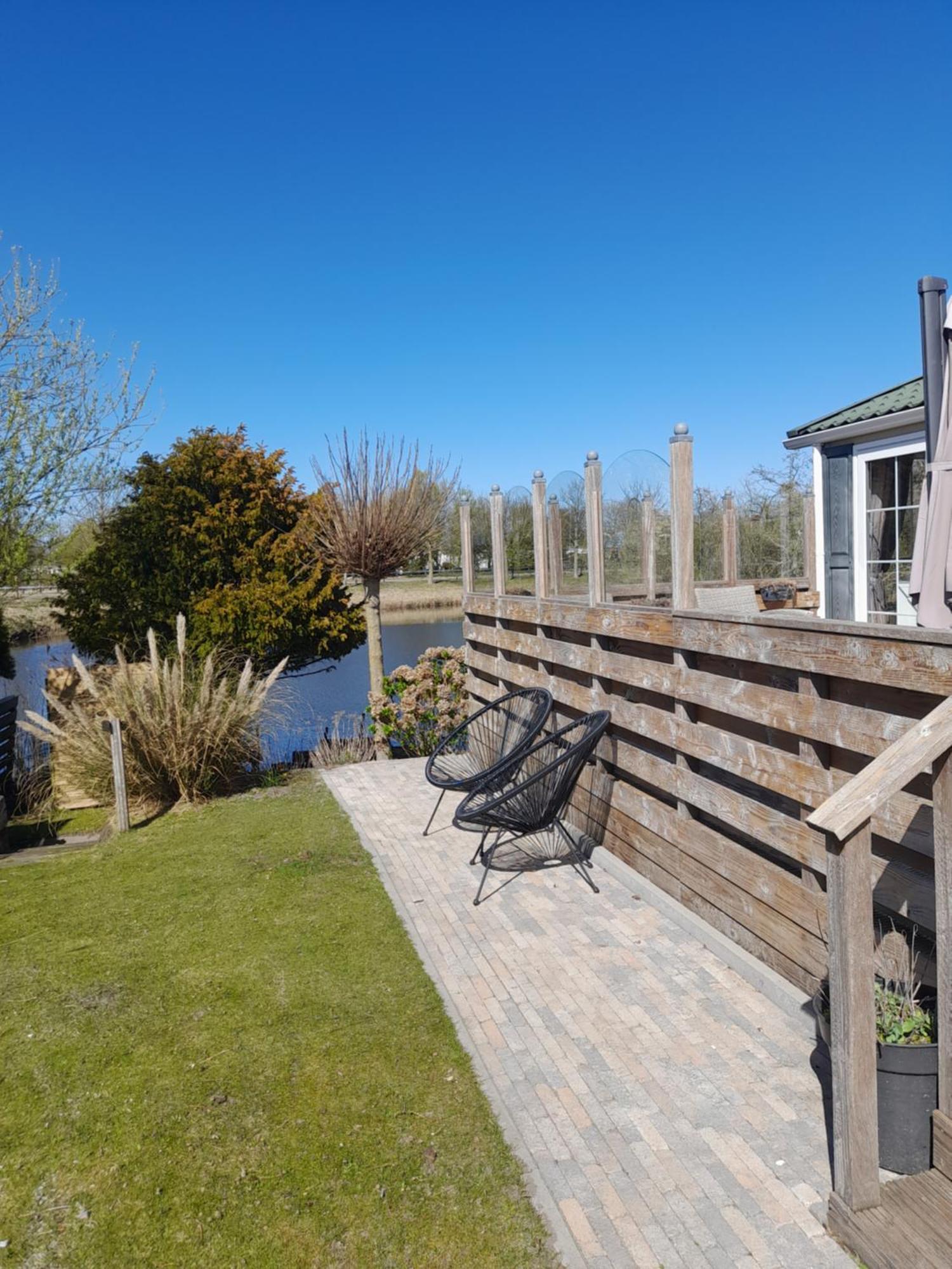 Parque de Campismo C99b Met Prive Gelegen Tuin Aan Het Water *